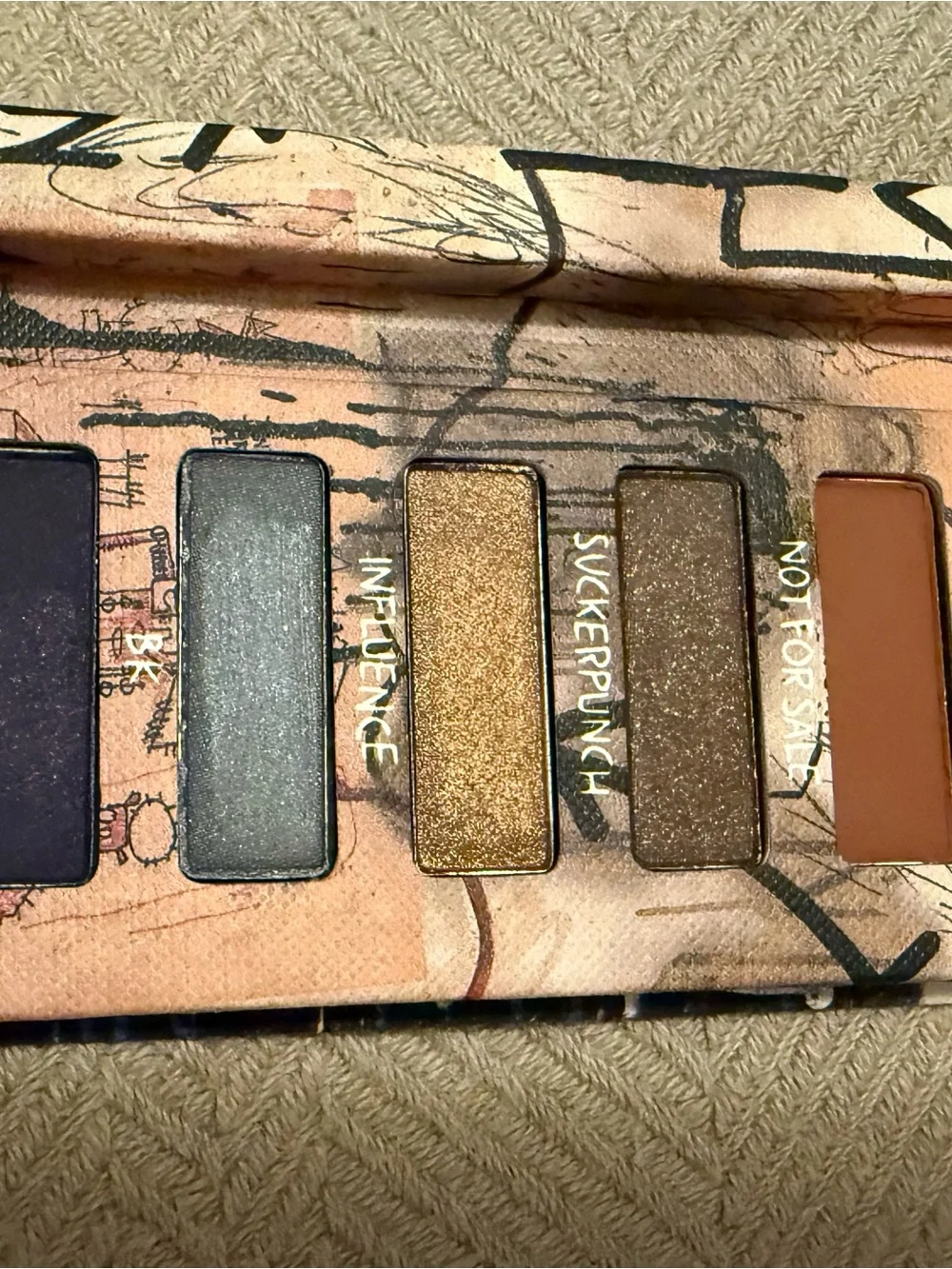 Urban Decay Single Eyeshadow - Suckerpunch Gold Shimmer